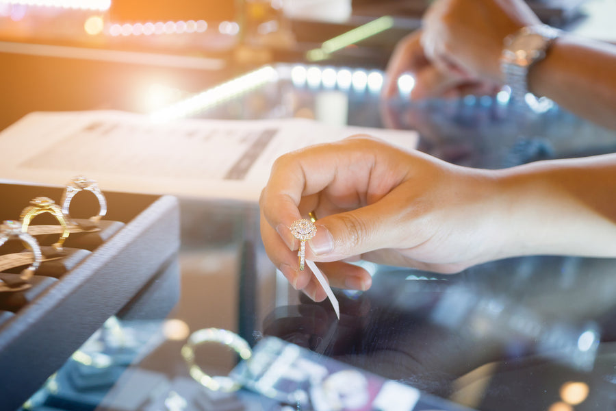 Buying jewellery online vs in store. How do they compare?